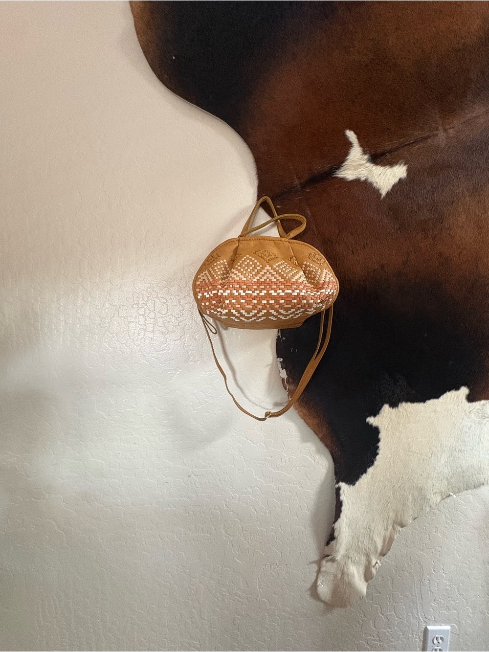 Isabella Fiore Woven Accent Satchel in Tan with Coral and Cream Detailing - Picture 6 of 6
